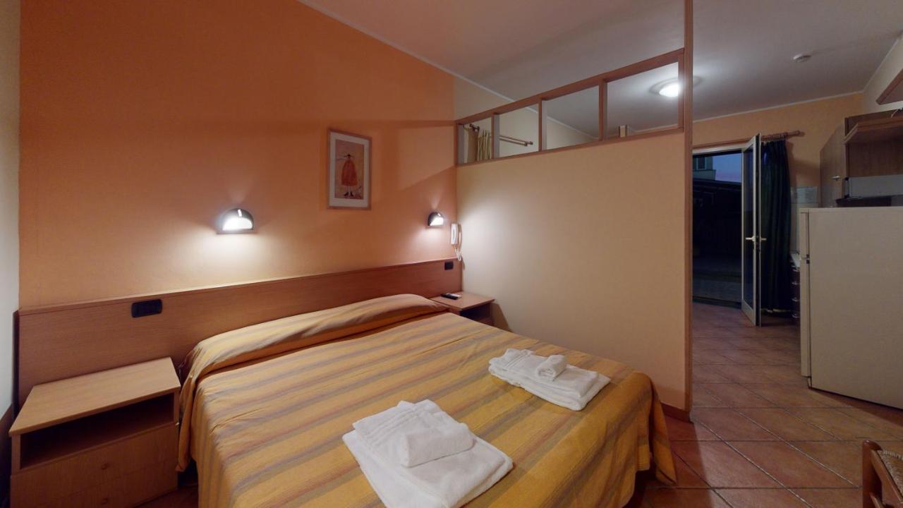Hotel Residence Mirafiori โลอาโน ภายนอก รูปภาพ