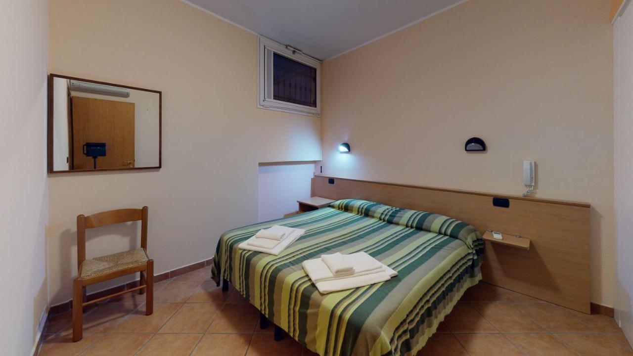 Hotel Residence Mirafiori โลอาโน ภายนอก รูปภาพ